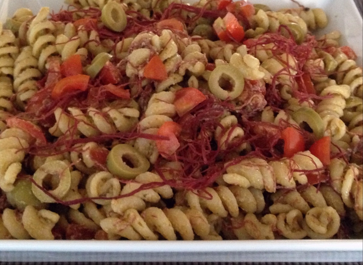 Silvia P. Kitchen Pasta estiva con sfilacci di cavallo, pesto di